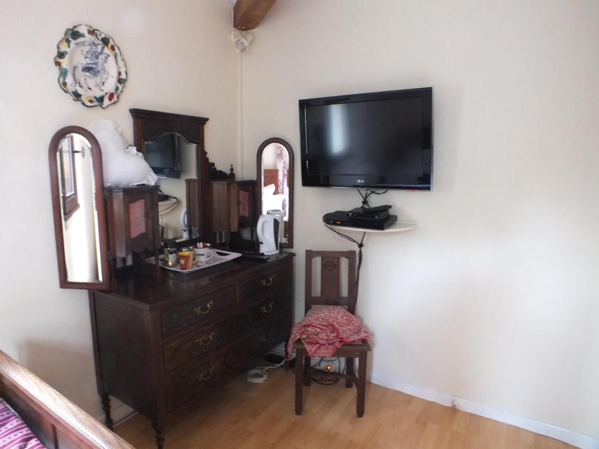 Country B&B Saint-Pierre-d'Eyraud エクステリア 写真