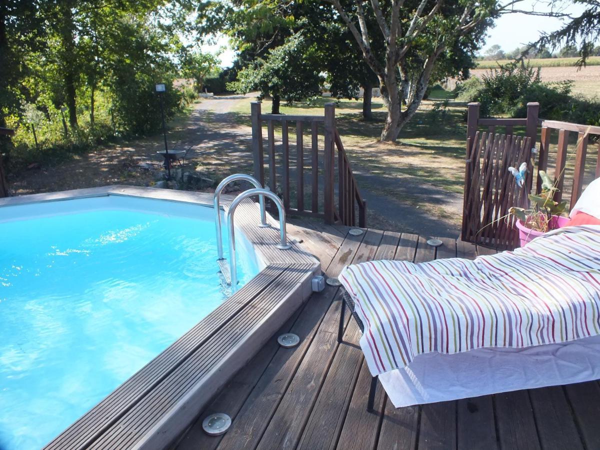 Country B&B Saint-Pierre-d'Eyraud エクステリア 写真