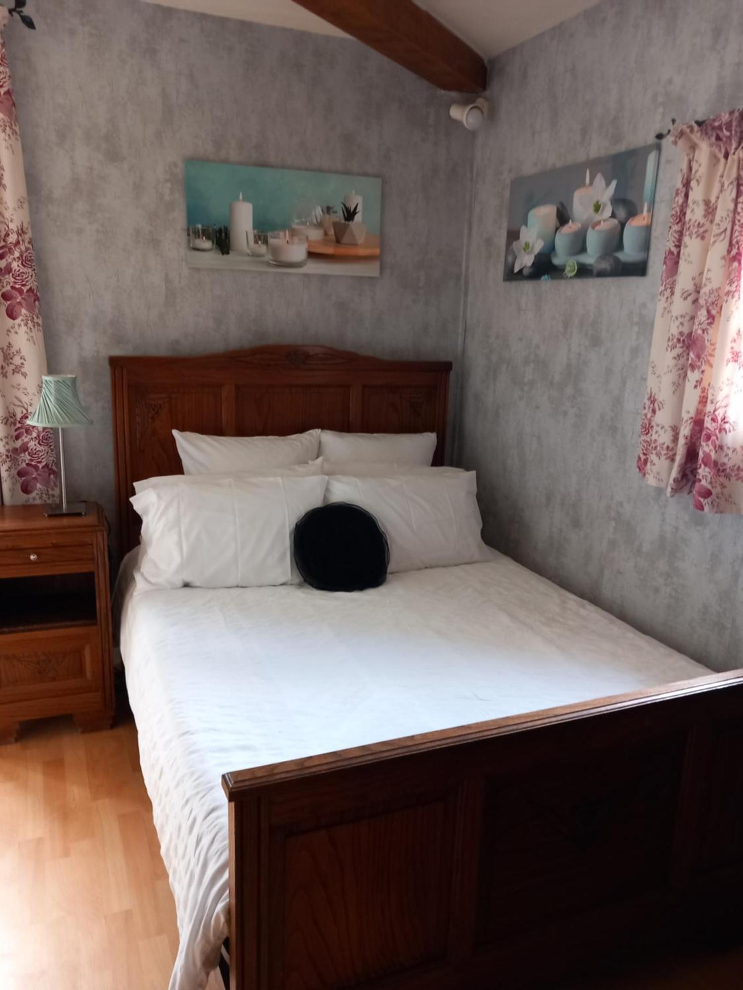 Country B&B Saint-Pierre-d'Eyraud エクステリア 写真